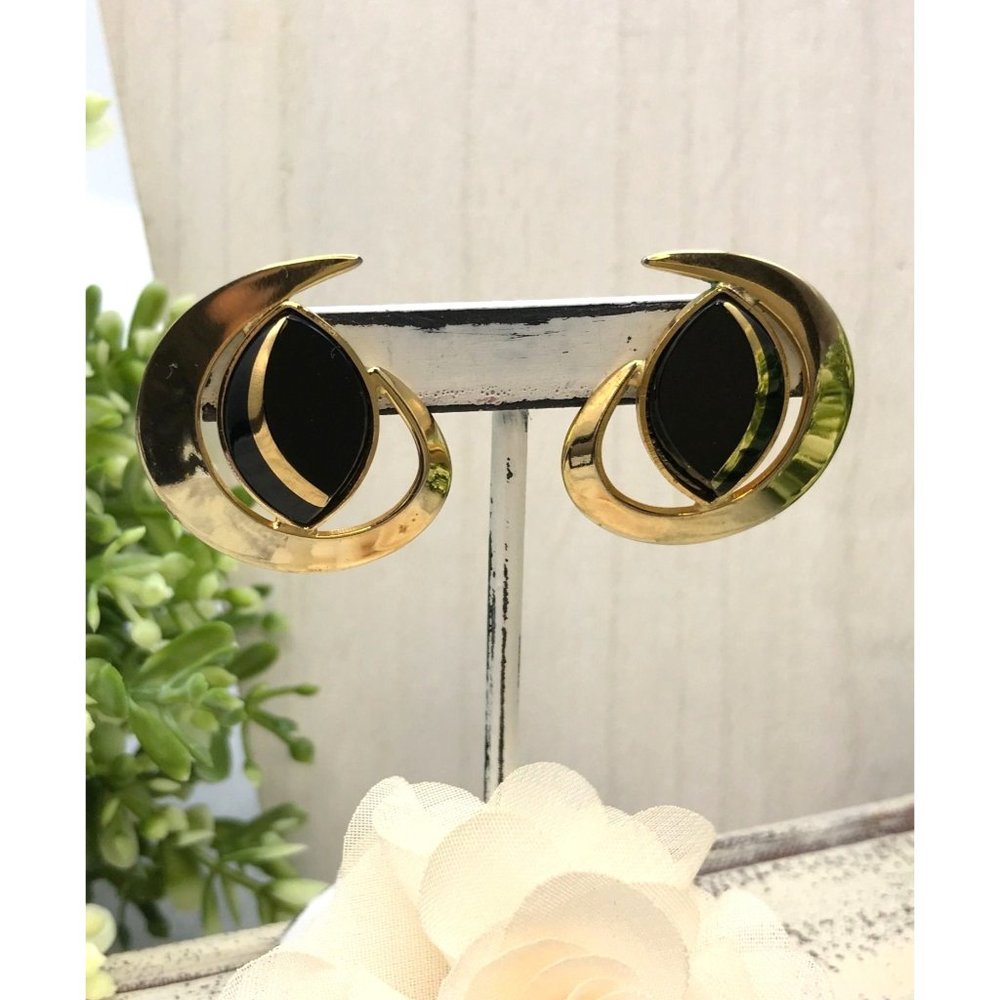 Vintage Sarah Coventry Earrings Clip On Gold Toned C Shaped Design With Black Ac